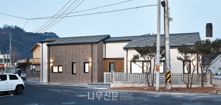 두 지붕 한 가족, 세상에서 가장 세련된 중목구조 단층집