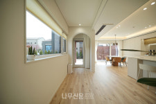 밝고 모던한 공간에 아늑함과 여유를 담은  화성시 주택