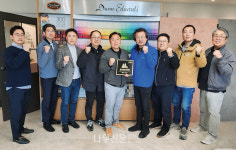 카페 유지부터 스테이 와타까지…바람의 섬 제주에 스며든 목조건축의 감성