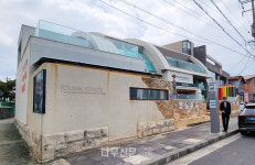 카페 유지부터 스테이 와타까지…바람의 섬 제주에 스며든 목조건축의 감성