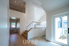 질문 많은 부부, 조용한 집을 짓다 : 양평군 백안리 단층 목조주택