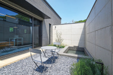 아버지의 대지 엄마의 정원, 그리고 스테이 경화