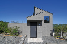 아버지의 대지 엄마의 정원, 그리고 스테이 경화