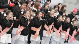[포토씨] 브릴란테 합창단, 따뜻한 마음 전해요 (JTS거리모금)