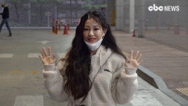 쿠잉(COOING), 아직은 쑥스러운 데뷔 무대로 가는 길 쇼챔피언 출근길