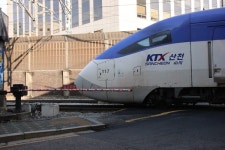 국토부, KTX-산천(원강) 잠정 운행 중단… 사고차량과 동일한 열차 13대는 바퀴 전부 교체 운행