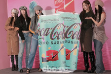 [포토씨] 뉴진스, 독보적 존재감 (코카콜라 드림월드)