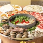 생방송투데이 꽃쟁반해물칼국수, 화려한 비주얼 시선 강탈