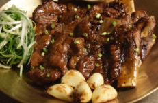 2TV 생생정보 양념목살갈비, 천연 양념으로 72시간 숙성