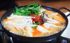 [맛집 vs 맛집] 생방송투데이 손두부전골, 궁극의 부드러움 선사!