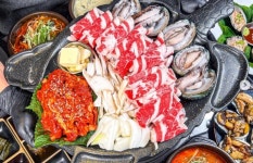 [맛집 vs 맛집] 생방송투데이 육해공 삼합, 전복+우삼겹+오리주물럭 구성
