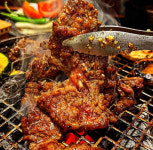 [맛집VS맛집] 2TV 생생정보 생마늘 소갈비구이, 주문하면 즉석에서 버무려