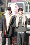 [CBC포토] 이희준-송중기, 추위 녹이는 훈남 미소