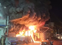 마산 수산시장 화재로 8천만원 발생, 붕장어 3톤 피해