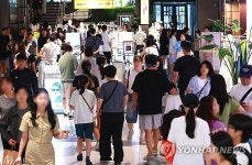 [날씨] 폭염 경보: 체감 온도 35도 육박, 열대야 지속