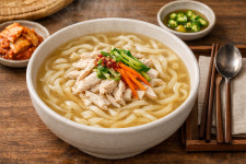 생방송 투데이 닭칼국수 맛집 오늘 소개…과연 어떤 맛이?