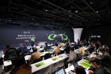 포낙, AI 기반 프리미엄 하이테크 라이프스타일 보청기 제시… 말소리 이해력이 핵심 경쟁력