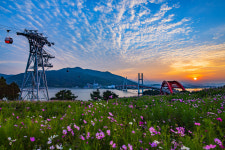 사천 가볼 만한 곳, 하늘과 바다를 잇는 케이블카의 풍경