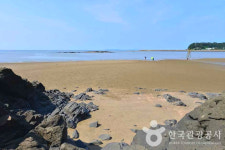 영광 가볼 만한 곳, 탁 트인 전망과 고즈넉한 해변이 있는 풍경