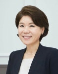 文대통령은 병상 절벽, 백신 절벽 만든 참모들 왜 아직도 곁에 두나?