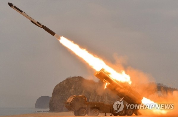 한미, 북한의 탄도미사일 발사에 대응 강화…한반도 긴장 지속
