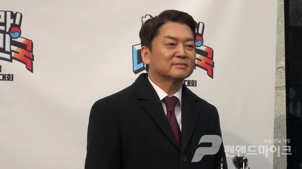 안철수, 김문수와 장동혁에게 사퇴 요구 논란