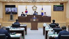 진도군의회 김춘화 위원장 공공기관부터 지역상권 이용해야