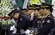 故 김진석 소방위 영결식 날… 부승찬 