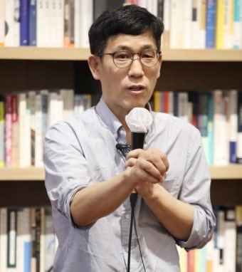 진보 지식인 ‘진중권·김경율·권경애’…文 우호세력→반문 선봉장으로