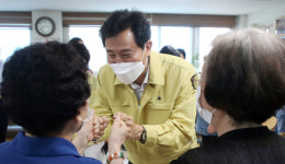 오세훈, 서울시 보건환경연구원 방역현장방문…코로나19 검사반 격려