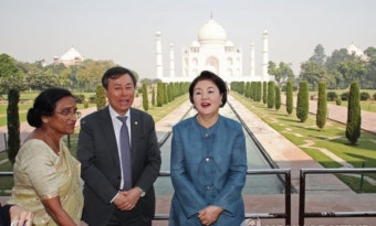 '최다 해외순방 48회' 김정숙, 타지마할 이어 캄보디아 '앙코르와트' 일정도 외유성 논란 왜?