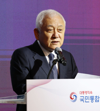 국민통합위, 자립준비청년 만나 설 선물 전달…김한길 위원장 “자립청년들 아낌없이 응원할 것”
