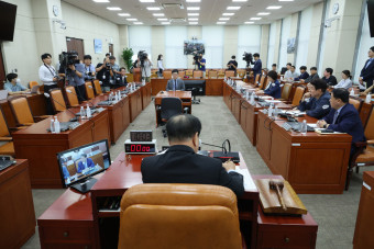 국방위, 민주당 주도 ‘채상병 사건’ 질의…與 “이재명 물타기용” 불참