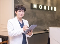 [건강정보] 점점 늘고 있는 남성탈모, 조기 관리와 맞춤 치료가 관건