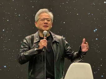 트럼프 대통령의 '인텔 구하기'…엔비디아 젠슨 황 CEO, 