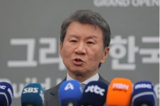 '홍명보 선임 개입' 의혹 정몽규, 2년 만에 서울청 이관…장기 수사 속도 붙나