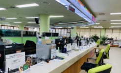 공주시, 코로나19 차단 투명 안심가림막 설치