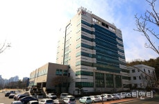 충남대, 창업보육기업 제이에스케이바이오메드... 바늘 없는 주사기 첫 판매