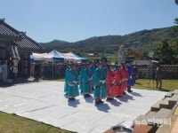 [포토] 백제문화제, 부여군 팔중제 봉행...백제 8충신 기려