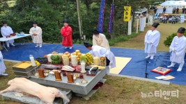 [포토] 부여군, 제66회 백제문화제 유왕산 추모제 봉행