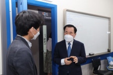 김지철 충남교육감, 아산지역 학원 방역실태 현장점검