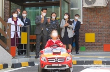 [포토] 대전 맹학교 교육 현장 둘러보는 허태정 시장