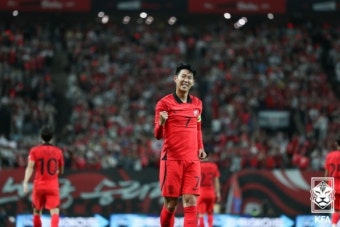 '손흥민 선제 결승골' 벤투호, 카메룬에 1-0 승