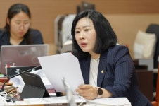 김은아 아산시의원, 정신건강 위한 치유프로그램 적극 홍보 주문