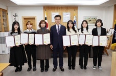윤건영 교육감, 민원의 날 맞이 민원담당자 목소리 청취 및 기념행사 진행