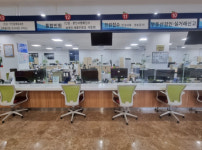 예산군청 민원실, 안전 강화 유리 설치