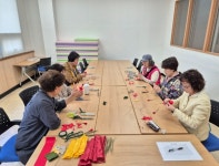 부여군 홍산공공도서관, 어르신 대상 독서문화 프로그램 운영