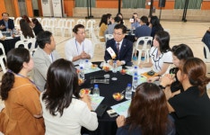[포토] 윤건영 충북교육감, 충주남한강초등학교 교육가족과 함께하는 현문현답 소통간담회 개최