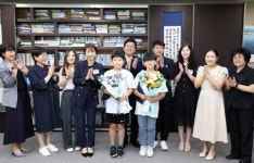 그 순간, 학생들이 내민 도움의 손길이 너무나 따뜻하고 고마웠어요