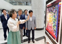 충남도의회, 모시쌈솔 명인 주경자 작가와 만남의 날 운영